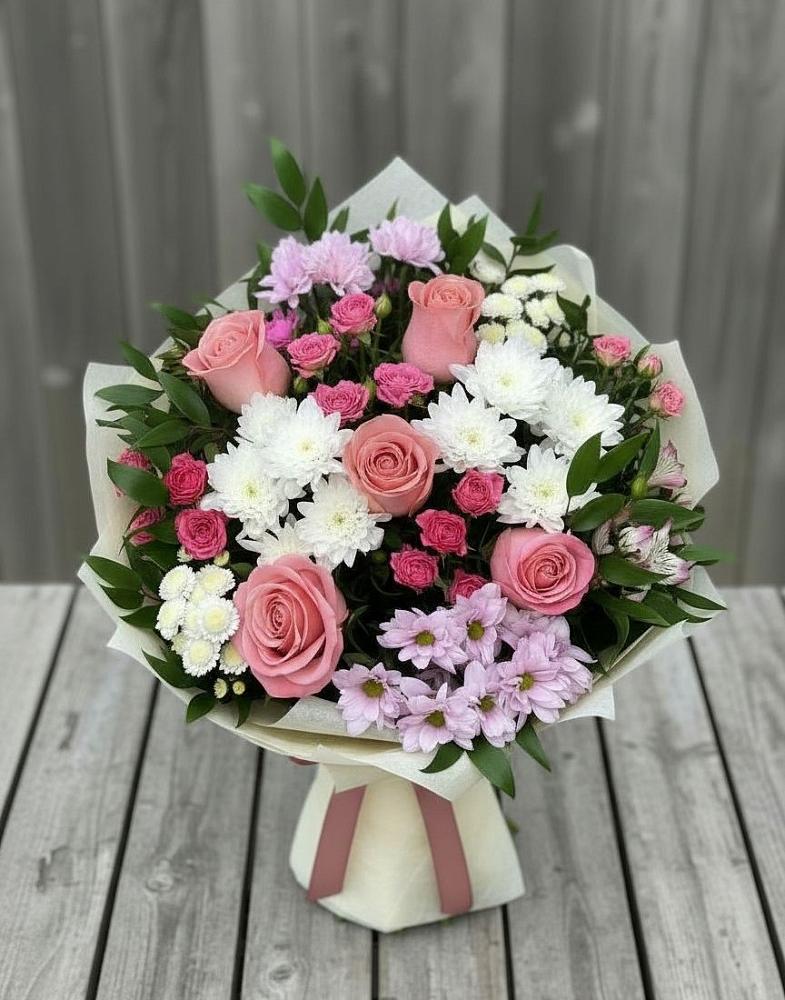 Букет цветов из: Альстромерии, Гвоздики, Розы и Хризантемы в Нижнем Баскунчаке