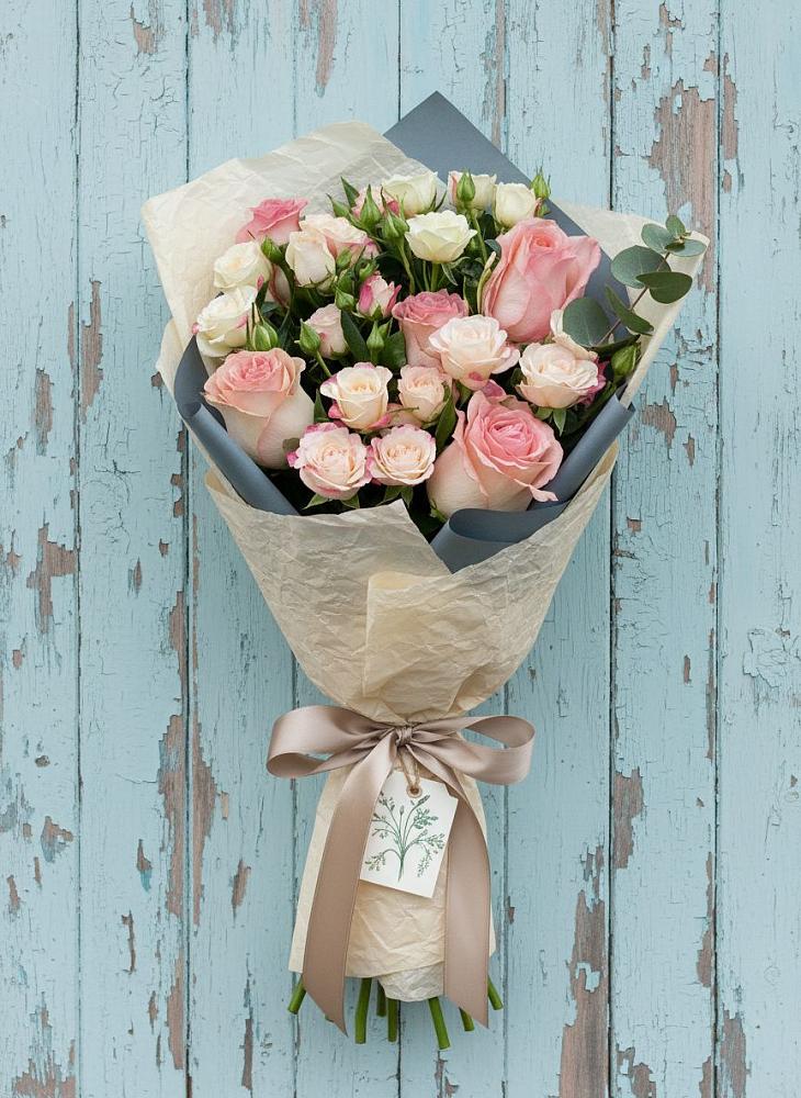 Букет цветов из: Розы в Нижнем Баскунчаке