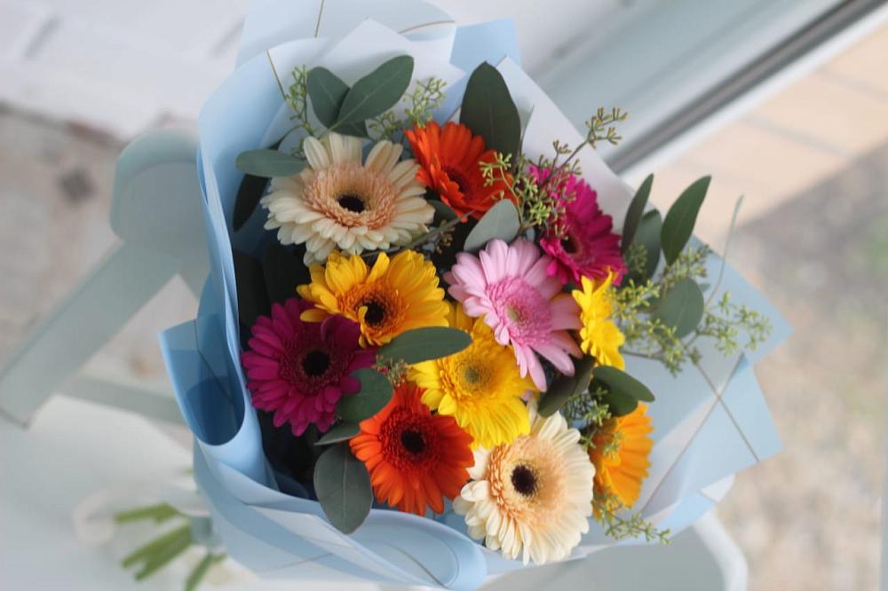 Букет цветов из: Герберы в Нижнем Баскунчаке