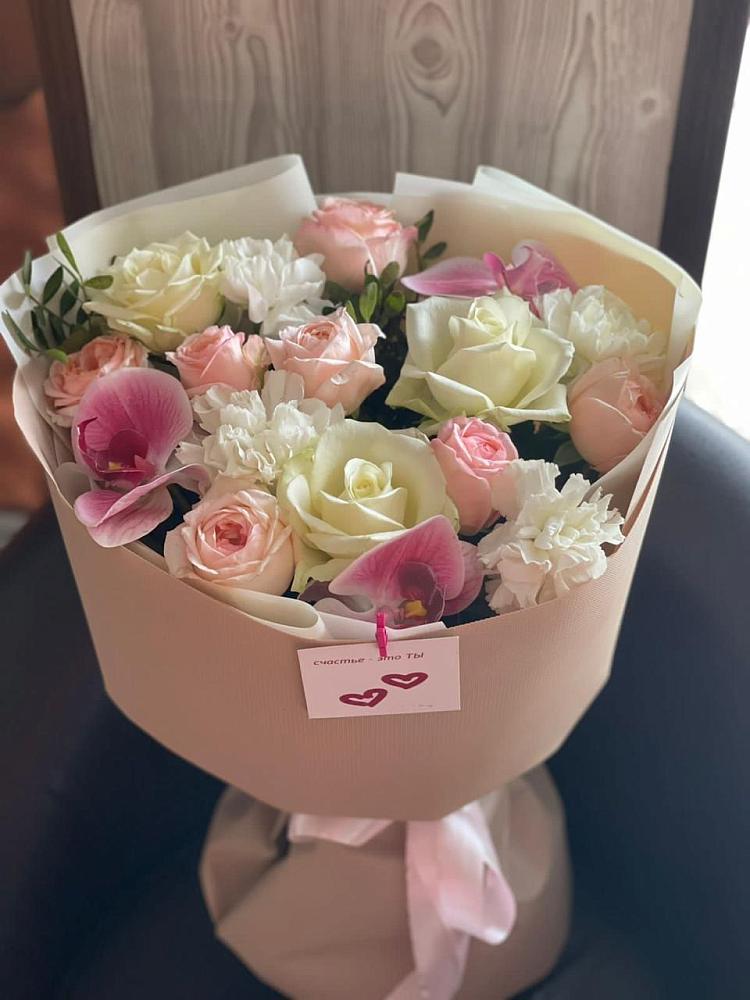 Букет цветов из: Орхидеи, Розы и Гвоздики в Нижнем Баскунчаке