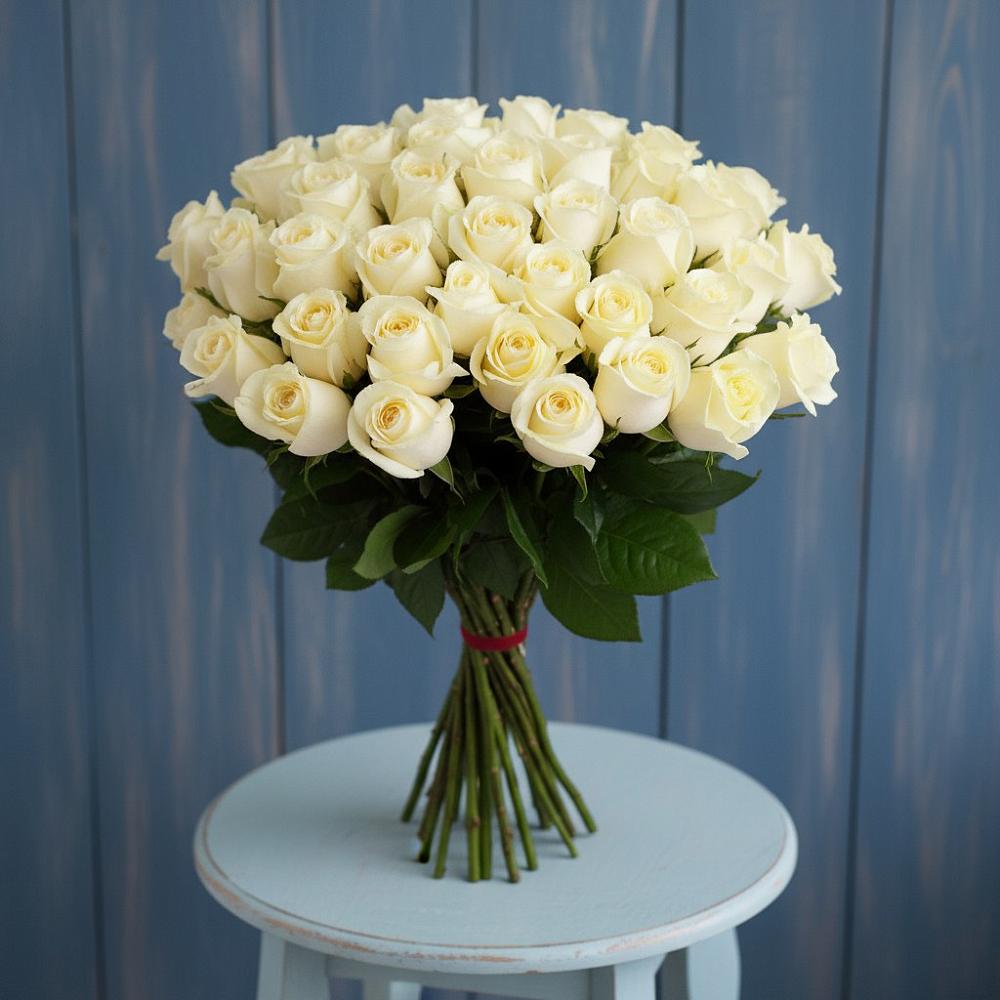 Букет 51 Белая роза Эдлесс Лав в Нижнем Баскунчаке