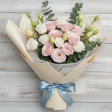 Букет цветов из:  Лизиантусы в Нижнем Баскунчаке