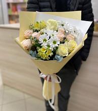 Букет цветов из:  Альстромерии, Розы и Хризантемы в Нижнем Баскунчаке