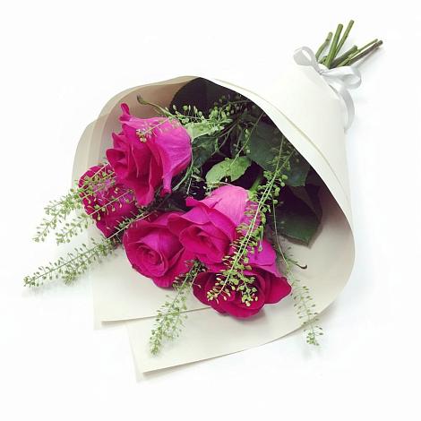 Букет цветов из: Розы в Нижнем Баскунчаке
