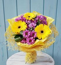 Букет цветов из:  Хризантемы и Герберы в Нижнем Баскунчаке