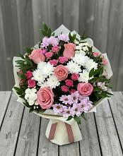 Букет цветов из:  Альстромерии, Гвоздики, Розы и Хризантемы в Нижнем Баскунчаке